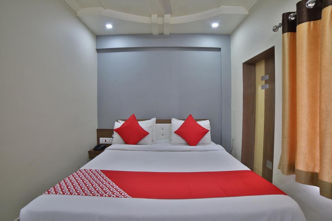 Oyo 41929 Hotel Loyal Residency Jāmnagar Εξωτερικό φωτογραφία