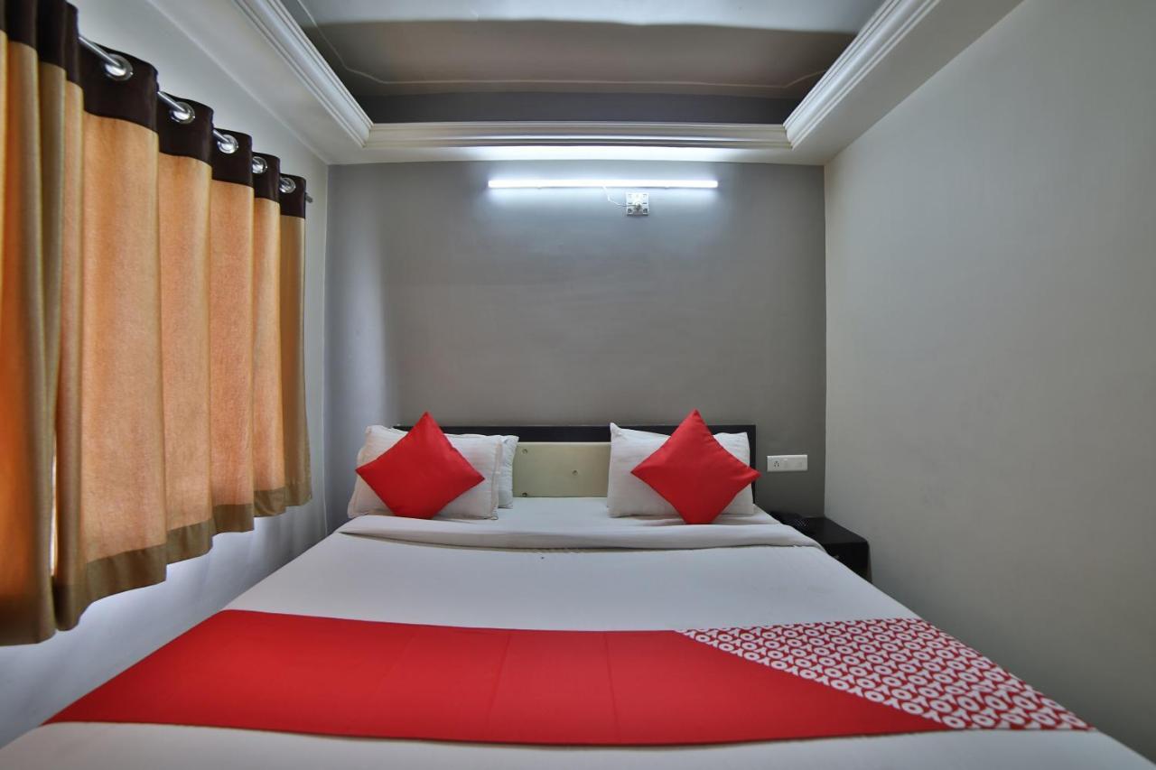 Oyo 41929 Hotel Loyal Residency Jāmnagar Εξωτερικό φωτογραφία